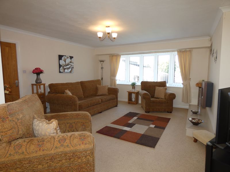 Lounge- click for photo gallery